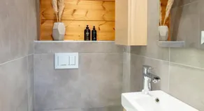 Arctic Circle Holiday homes, Riverside luxury suites - Image 5