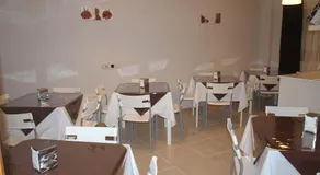 Hostal El Parque - Image 3