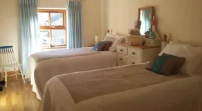 Hazel Cottage - Image 2