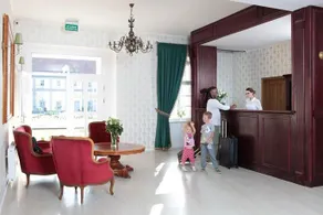 Hotel Court Park - Image 2