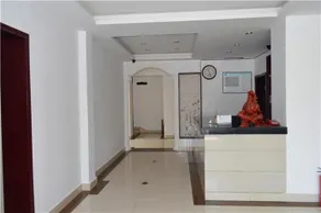 Yichang Shenlong Hotel - Image 3
