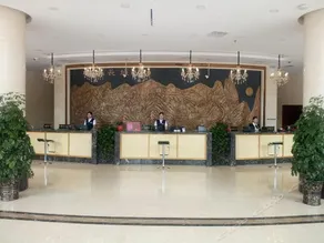NO.9 HOT SPRING HOTEL - Image 5
