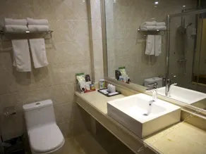 Yizhong Business Hotel - Image 5