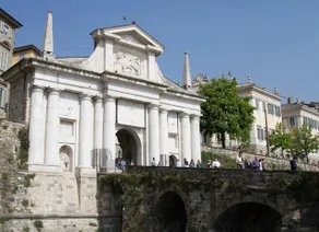 Elegante Appartamento In Bergamo - Image 2
