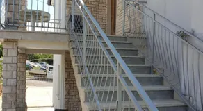 APP Green Olive - Image 2