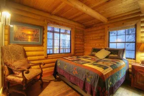 The Burrow 3 Bedrooms 2.5 Bathrooms Cabin - Image 4