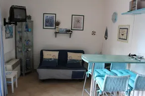 Appartamento con Giardino e Piscina - Image 5