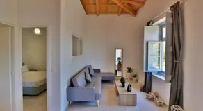 Douskos Beach House - Image 3