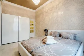 Parliment Luxury Apartment - Image 3