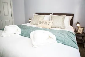 Skylight Apartment - Image 1