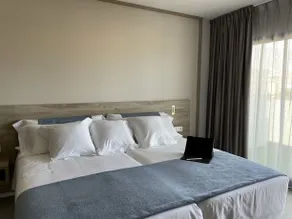 Hotel Elegance Dania Park - Image 4