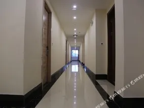 Jinyangguang Holiday Hotel - Image 2