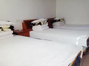 Longda Hotel - Image 4