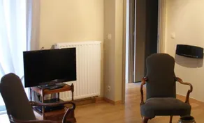 C.J. 2 Brussels Apartment - Image 3