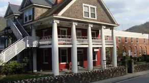 Glen Ferris Inn - Image 1