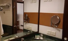 Piccadily Hotel Lucknow - Image 3