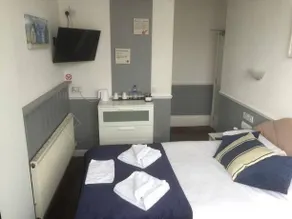 Andora Guest House - Image 4