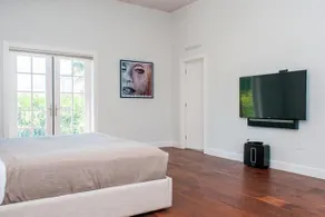 South Beach House - Image 3