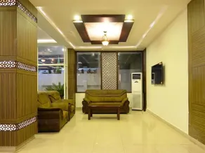 OYO Premium Lakdikapul Grand - Image 4