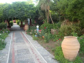 Colymbari Beach Hotel & Apartments - Image 5
