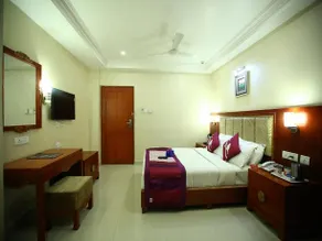 OYO Premium Arumbakkam Chennai - Image 5