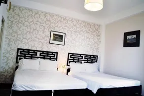 White Lion 2 Hotel - Image 3