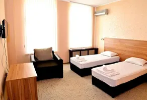 Hotel Cascade - Image 2