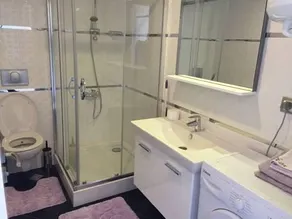 Golden Life Apartment - Image 4