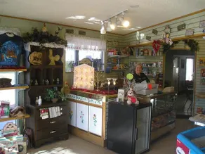 Las Vegas Camping Resort Cabin - Image 4