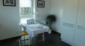 großzugige,zetrumsnahe Wohnung - Image 3