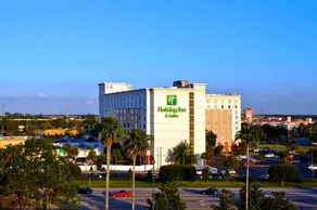 Holiday Inn & Suites Universal - Image 3