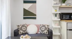 Spacious Guest Studio with Private Entry - Image 5
