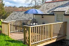 Coombe Cottage Smallholding Retreat - Image 5