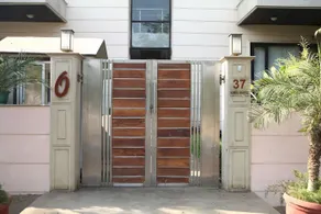 Oyo Rooms Global Business Park - Image 2