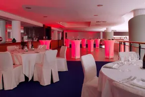 COURTYARD BY MARRIOTT PARIS ROISSY CHARLES DE GAULLE - Image 4