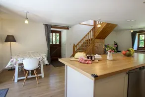 Tizzy Barn - Image 1