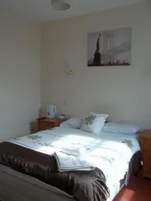 The George - Image 4