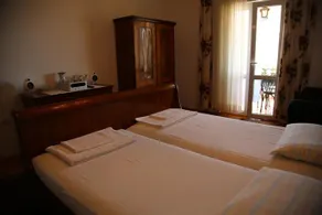 Apartment Rose - Image 2