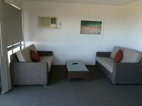 Victor Harbor Seaview Apartments - Image 4