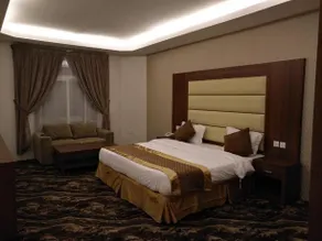 Crown Glory Hotel Suites - Image 5