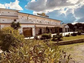 La Perla Hotel - Image 5