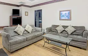 Super 8 Newnan - Image 3