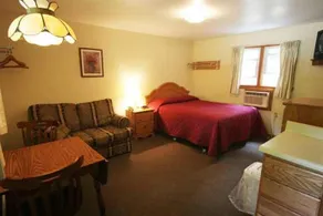 Kathy's Resort & Cottages - Image 3