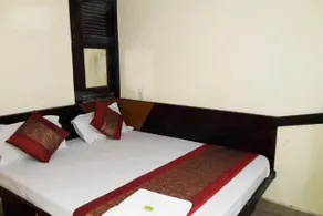 Hotel Royal Plaza - Image 3