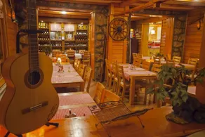 Hotel Board - Image 2