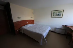 Hotel Restaurent Des Lacs - Image 2