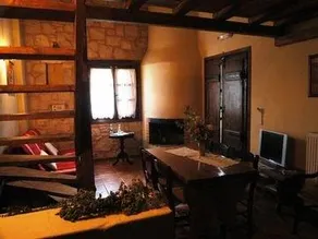Enagron Traditional Apartments - Image 5
