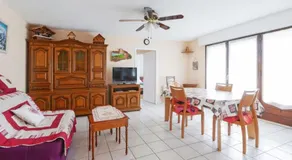 Charming and large flat with balcony 3 min to Sallanches station - Welkeys - Image 5