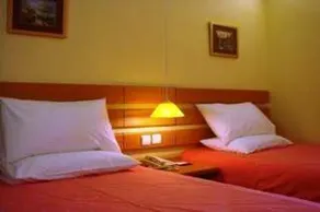 Home Inn Tianjin Weijin Road Tianta - Image 2