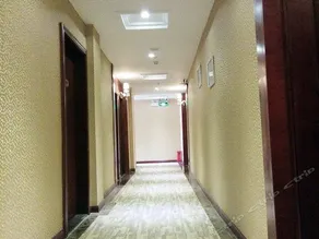 Zhuo Yue Business Hotel - Image 4